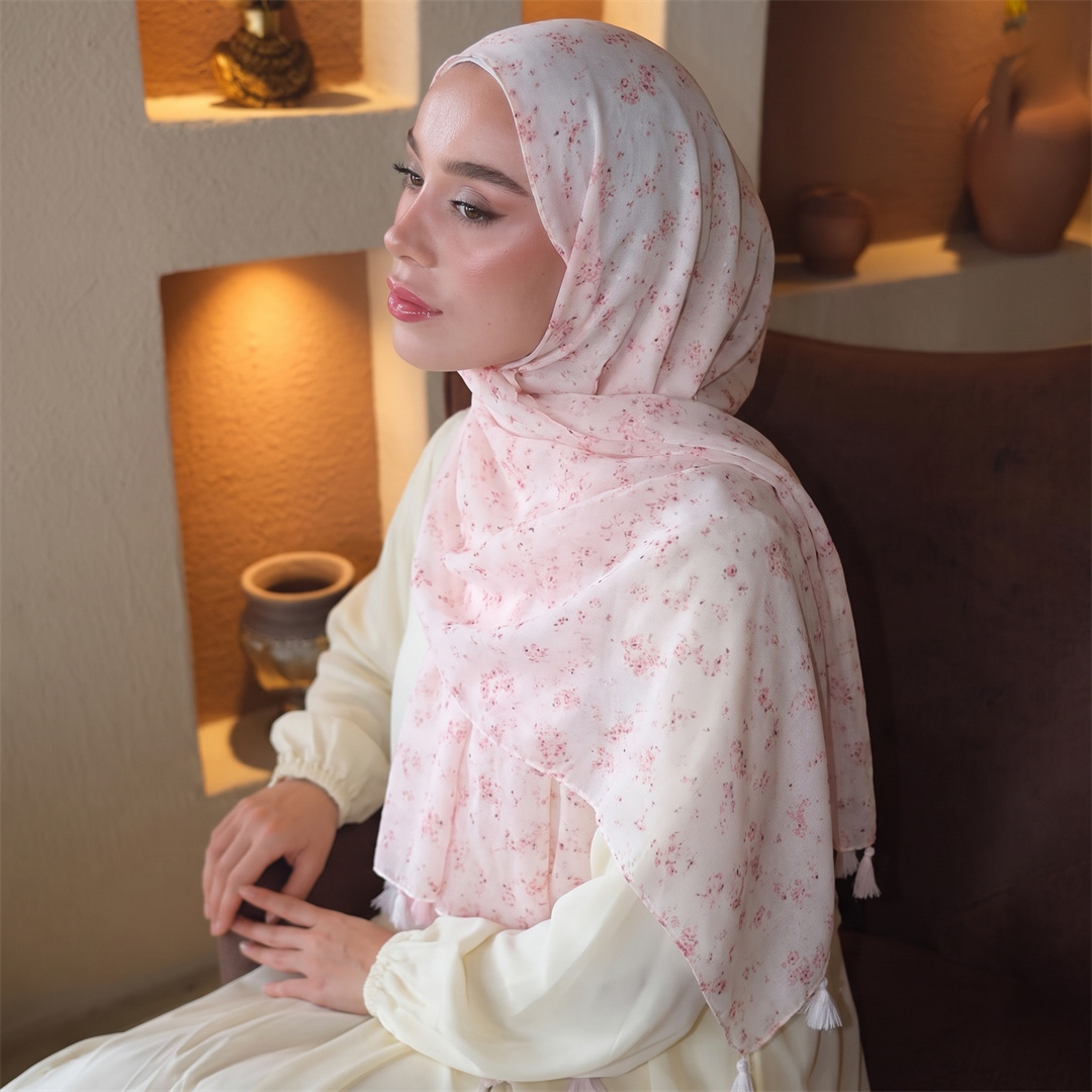 Lenço de Moda Feminino com Bor - Women Fashion Images avaliação e preço